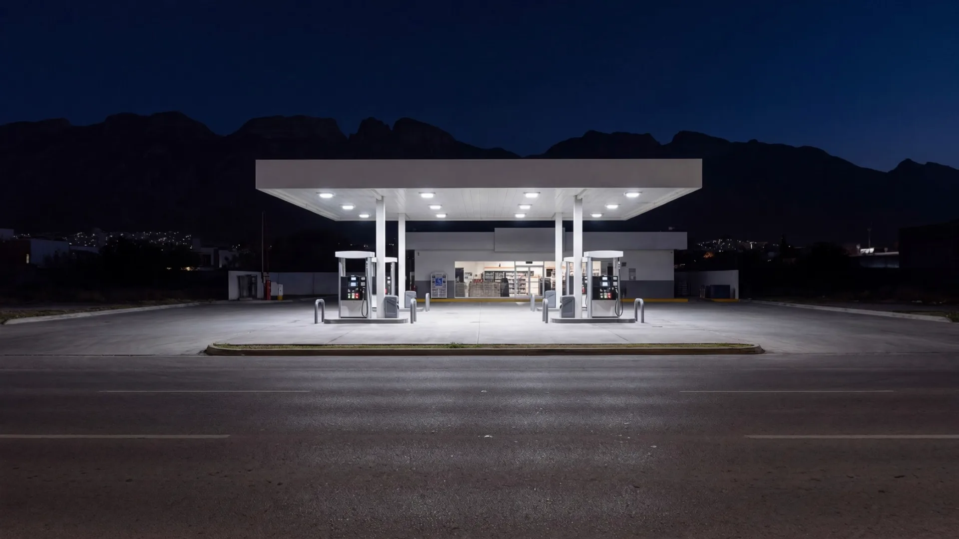 Canopy · loop final · gasolinera de noche · póster - Jungo Lighting